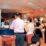 Ζητούνται άτομα για εργασία σε bar πλοίου (Μισθός 2.300€)