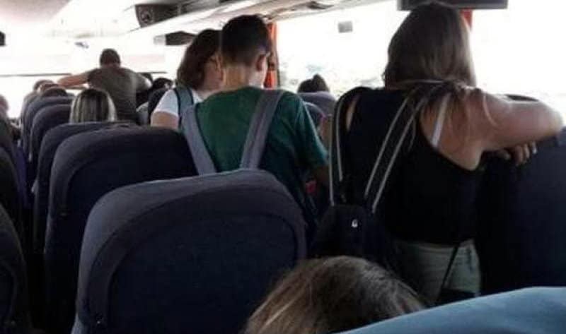 Ζητείται Συνοδός τουριστικού λεωφορείου για μεταφορές μαθητών