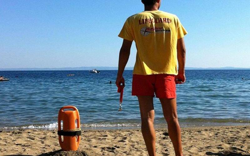 Ζητείται Ναυαγοσώστης Ακτής για κατασκήνωση