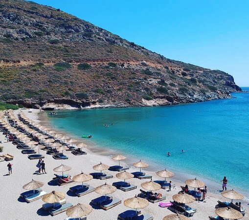 Ζητείται Προσωπικό εστιατορίου και ξενοδοχείου για σεζόν (Μισθός 900€ - 1.200€)