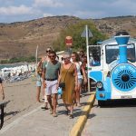 Ζητείται Συνοδός/Ξεναγός τουριστικού τρένου για σεζόν (Μισθός 900€ + διαμονή)