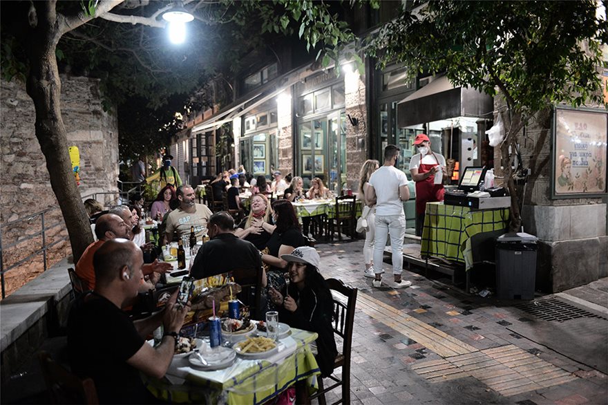 Ζητείται Σερβιτόρος από ταβέρνα (Μισθός 1.500€)