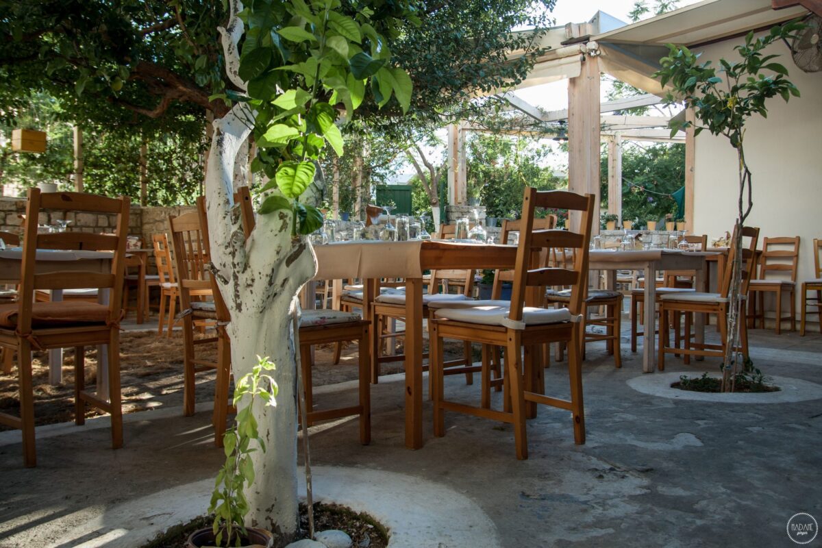 Ζητείται άτομο ανειδίκευτο σε ταβέρνα (Μισθός 1.300€)