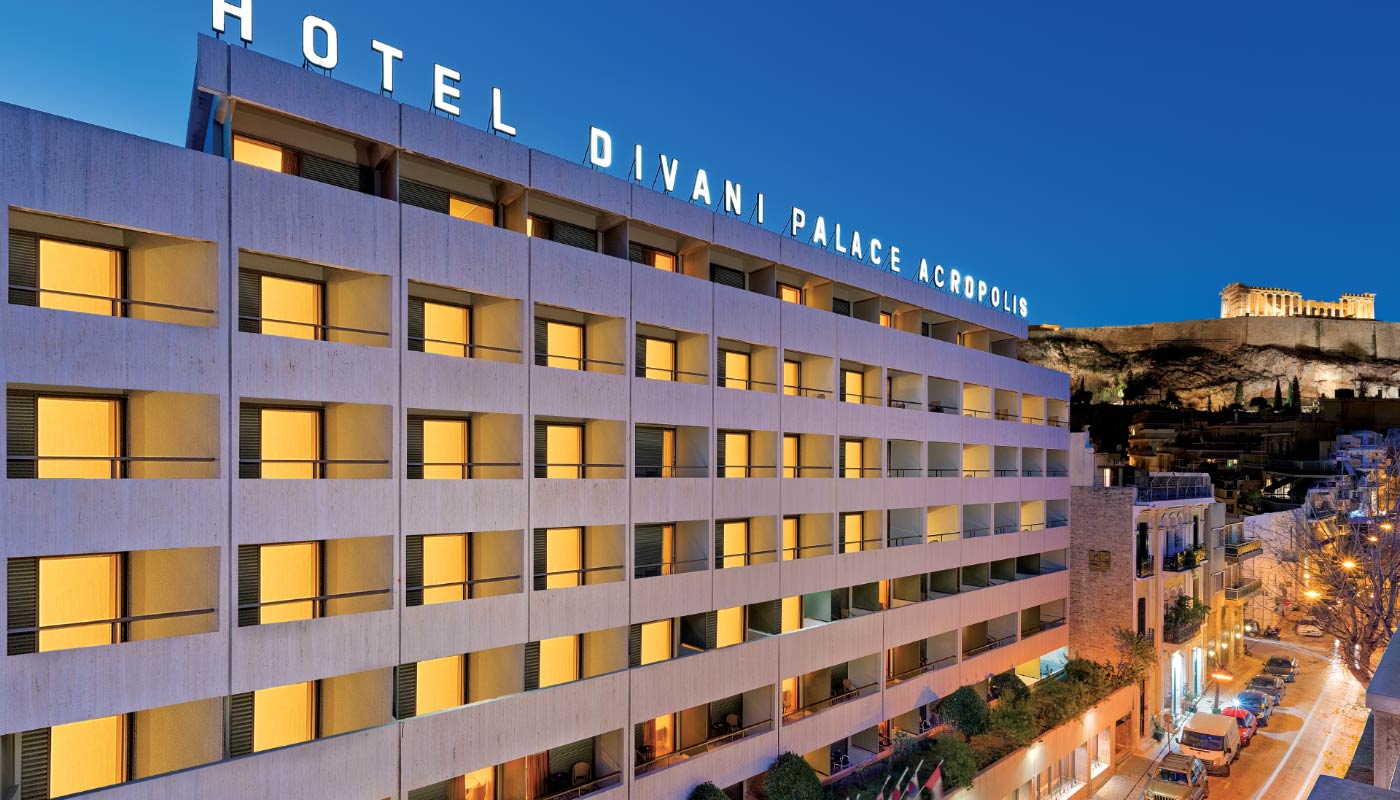 Ζητείται Groom / Bell Boy από το DIVANI HOTEL