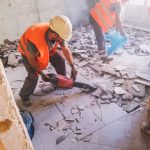 Ζητούνται άτομα για γκρεμίσματα τοίχων, αποξηλώσεις δαπέδων