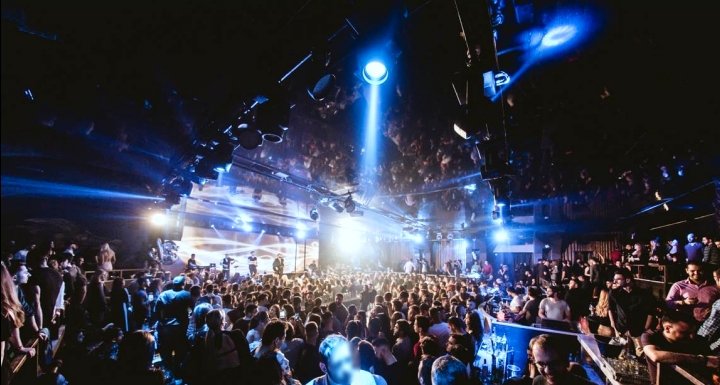 Ζητείται Προσωπικό για Club