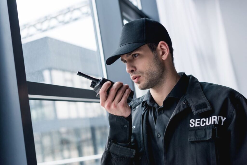 Ζητούνται Φύλακες με άδεια Security ΙΕΠΥΑ ή Θυρωροί κτιρίων