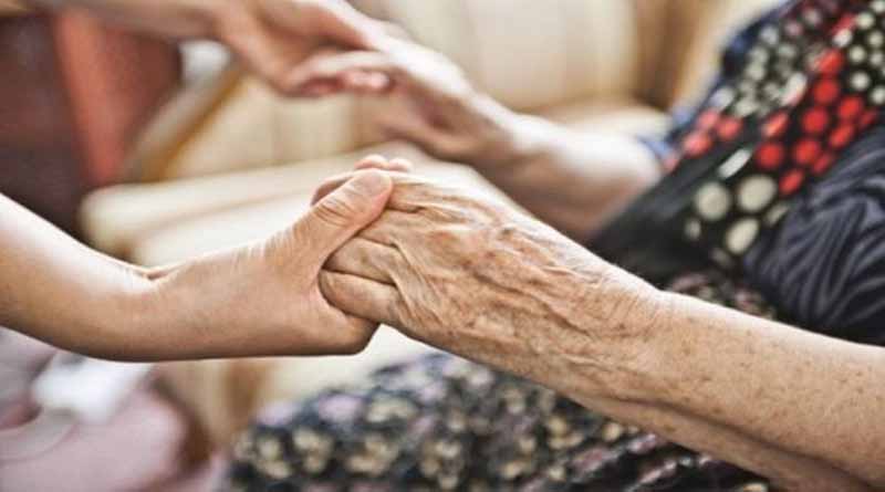 Ζητείται κυρία για φροντίδα ηλικιωμένης γυναίκας (800€)