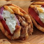 Ζητούνται 2 κοπέλες για ταμείο και παραγγελίες από γνωστό ψητοπωλείο (5€ την ώρα)