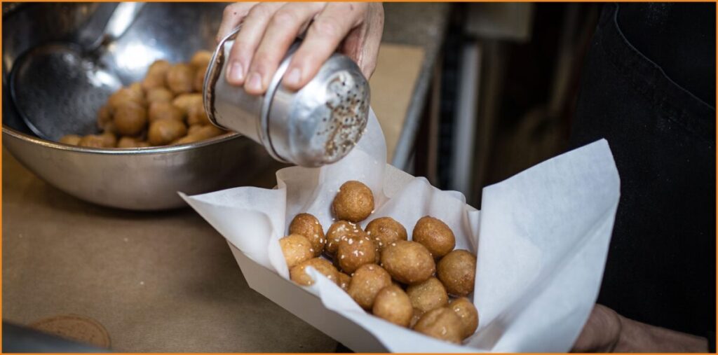 Ζητείται Υπάλληλος σε κατάστημα take away με λουκουμάδες (Μισθός 1.000€)