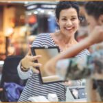 Ζητείται πωλήτρια από κατάστημα μπιζού για πλήρη ή μερική απασχόληση