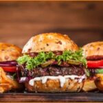 Ζητείται παρασκευαστής burger για ψητοπωλείο (Αυθημερόν πληρωμή - 7€/ώρα)