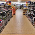 Ζητείται πωλήτρια από μίνι μάρκετ ξενοδοχείου (Μισθός+διαμονή+διατροφή)