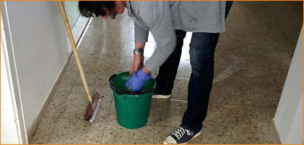 Ζητείται γυναίκα για καθαριότητα και σιδέρωμα (5€/ώρα – 1 φορά/εβδομάδα)