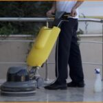 Ζητούνται καθαριστές από ψητοπωλείο για βραδινό ωράριο (Μισθός 700€)