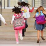 Κυρία ζητείται για την παραλαβή αγοριού από το σχολείο, μελέτη & διαπαιδαγώγηση