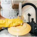 Άτομο ζητείται για λάντζα από εργαστήριο ζαχαροπλαστικής