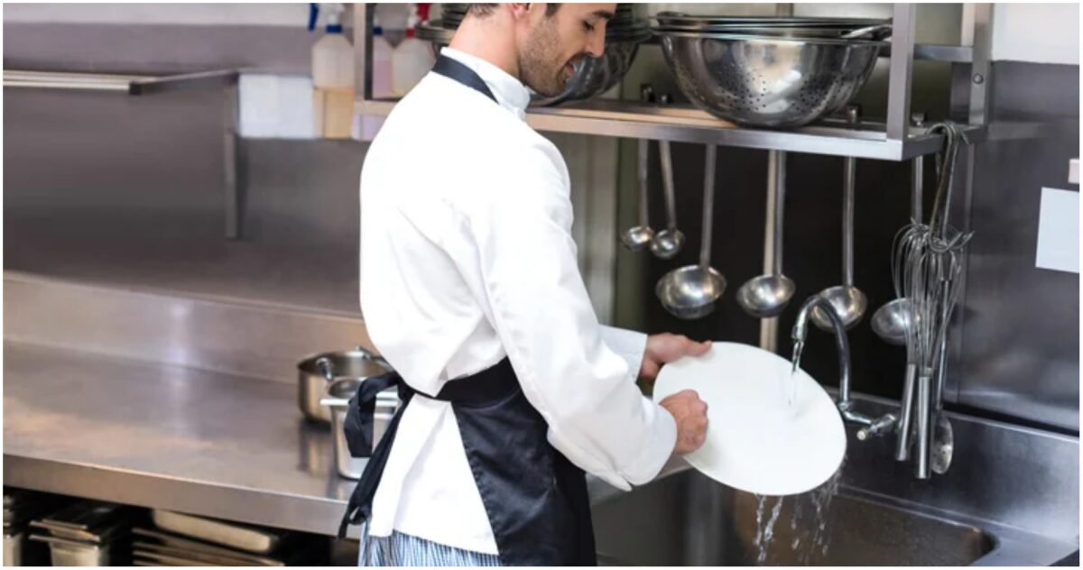All day bar restaurant αναζητά άτομο για λάντζα & προετοιμασίες ροφημάτων