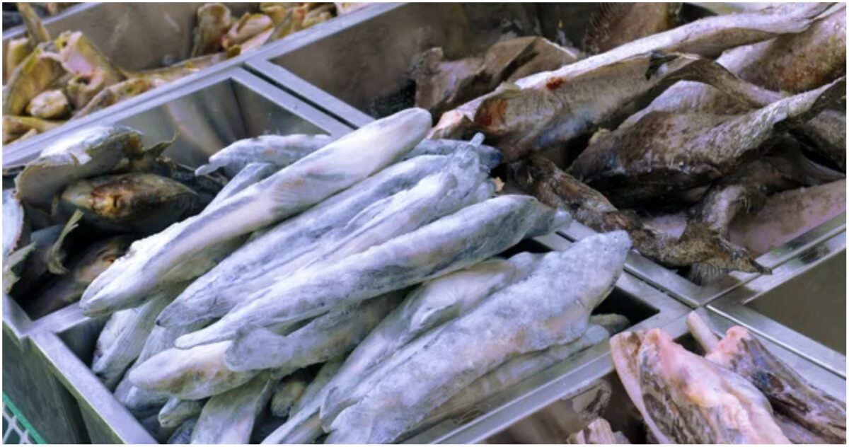 Ζητείται πωλητής από ψαράδικο για άμεση πρόσληψη