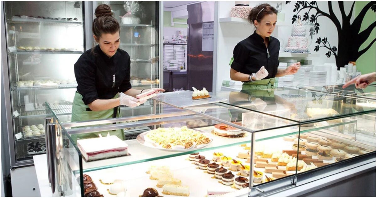 Ζητείται πωλήτρια patisserie από ζαχαροπλαστείο για μόνιμη εργασία