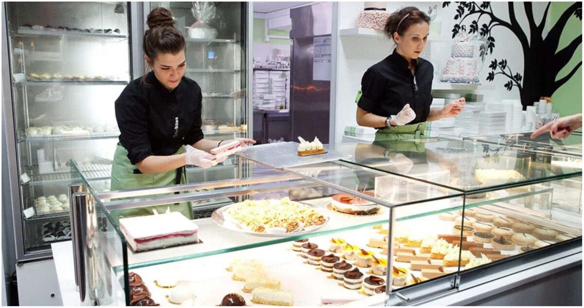 Πωλήτριες πλήρους απασχόλησης ζητούνται από αρτοζαχαροπλαστείο 