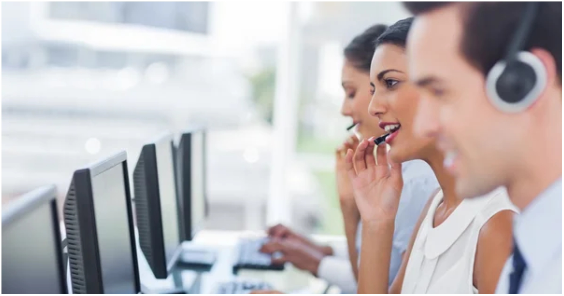 Υπάλληλο call center ζητά δικηγορική εταιρεία για πλήρη ή μερική απασχόληση