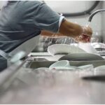 Άτομο για λάντζα ζητείται από κεντρική καφετέρια