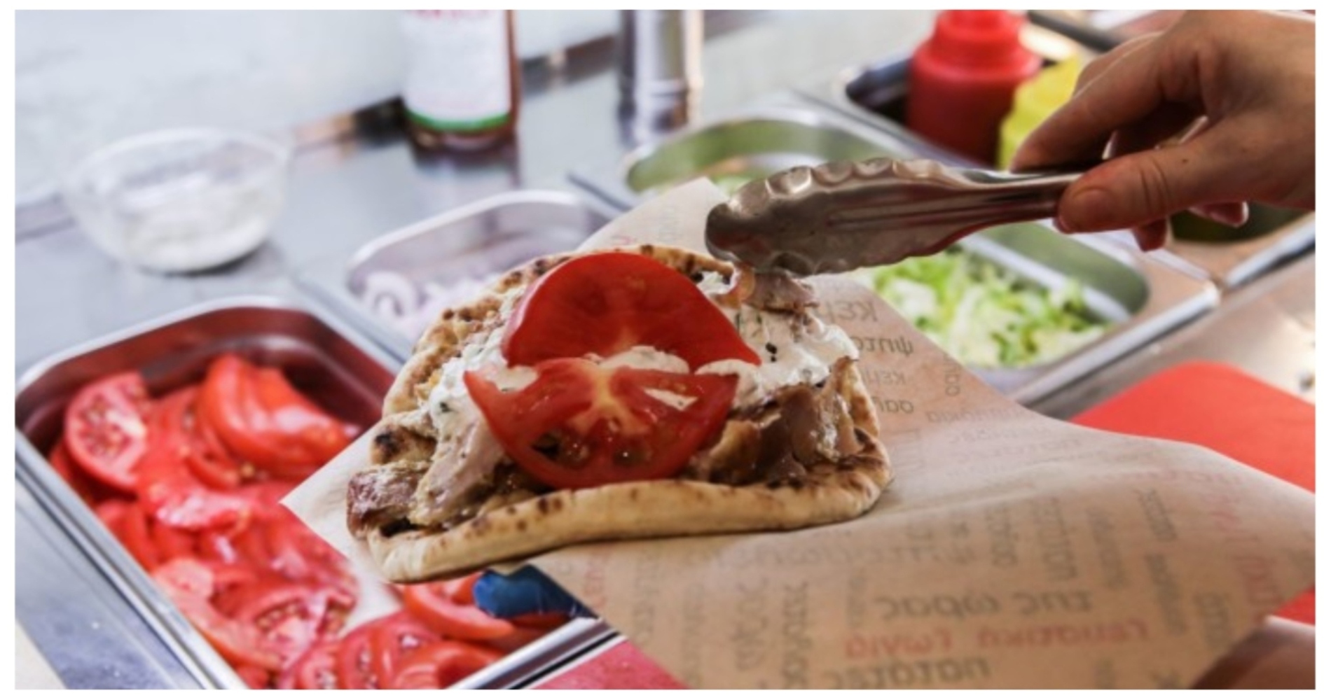Τυλιχτής/μπουφετζής ζητείται από fast-food για πλήρη ή μερική απασχόληση