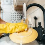 Εστιατόριο αναζητά λαντζιέρα/καθαρίστρια για μόνιμη απασχόληση