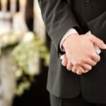 Υπάλληλος ζητείται από γραφείο τελετών για πλήρη ή μερική απασχόληση