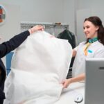 Στεγνοκαθαριστήριο αναζητά υπάλληλο για σιδέρωμα ρούχων & εξυπηρέτηση πελατών
