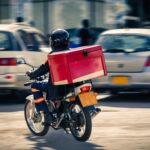Ζητούνται είκοσι διανομείς με μεταφορικό μέσο για συνεργασία με πλατφόρμα διανομής