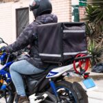 Διανομείς ζητούνται από ψητοπωλείο για μερική απασχόληση