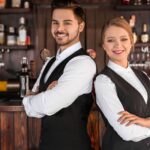 Σερβιτόροι & σερβιτόρες ζητούνται από all day bar restaurant