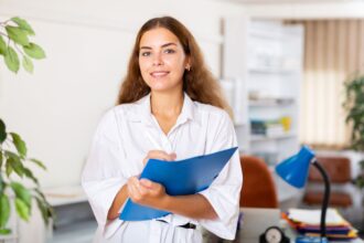 Γραμματέας ζητείται από ιατρείο για τετράωρη απασχόληση