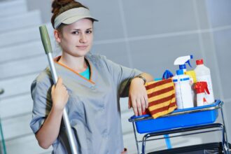 Καθαρίστρια ζητείται για μερική απασχόληση