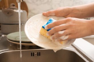 Ζητείται λαντζιέρης ή λαντζιέρα από ασιατικό εστιατόριο