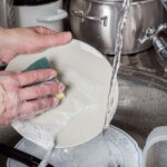 Λαντζιέρα ζητείται από εστιατόριο για δωδεκάμηνη απασχόληση