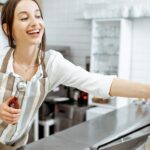 Άτομο ζητείται για εξυπηρέτηση & πωλήσεις από κατάστημα παγωτών-βάφλας-κρέπας