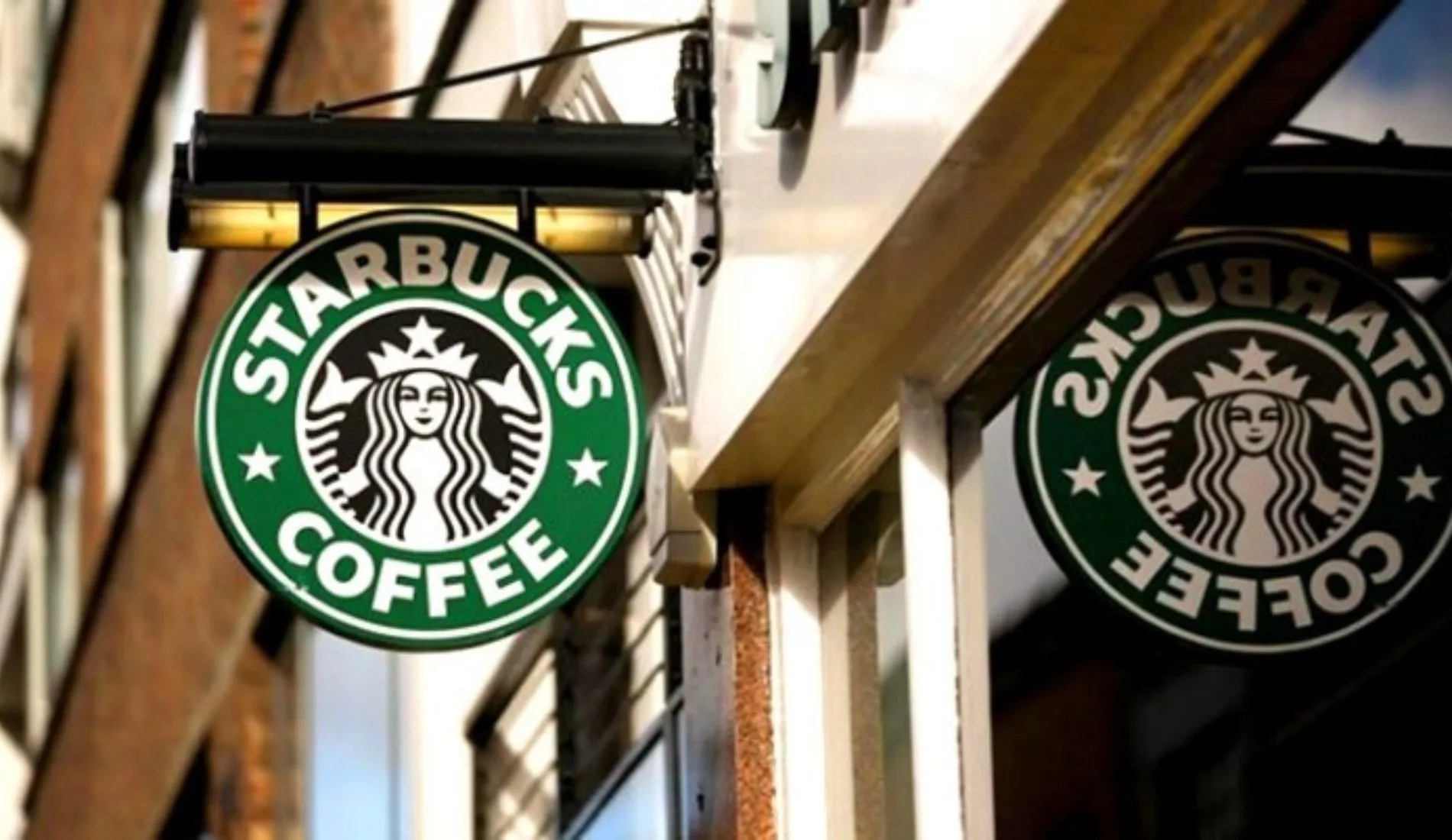 Ζητούνται baristas από καταστήματα της αλυσίδας Starbucks