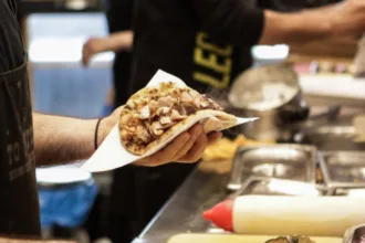 Ζητείται τυλιχτής ή τυλίχτρια από ψητοπωλείο για μερική ή πλήρη απασχόληση