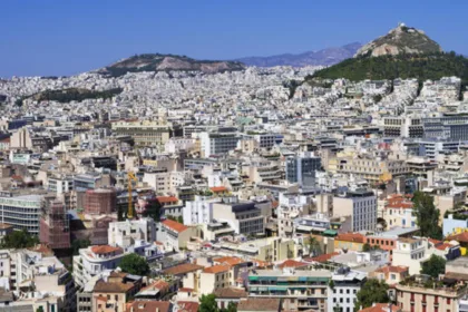 Έρχεται νέο πρόγραμμα για φθηνή στέγη: Όσα πρέπει να γνωρίζουν οι δικαιούχοι