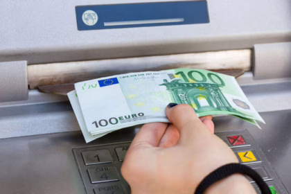 Όλες οι πληρωμές από e-ΕΦΚΑ και ΔΥΠΑ έως τις 13 Ιουνίου