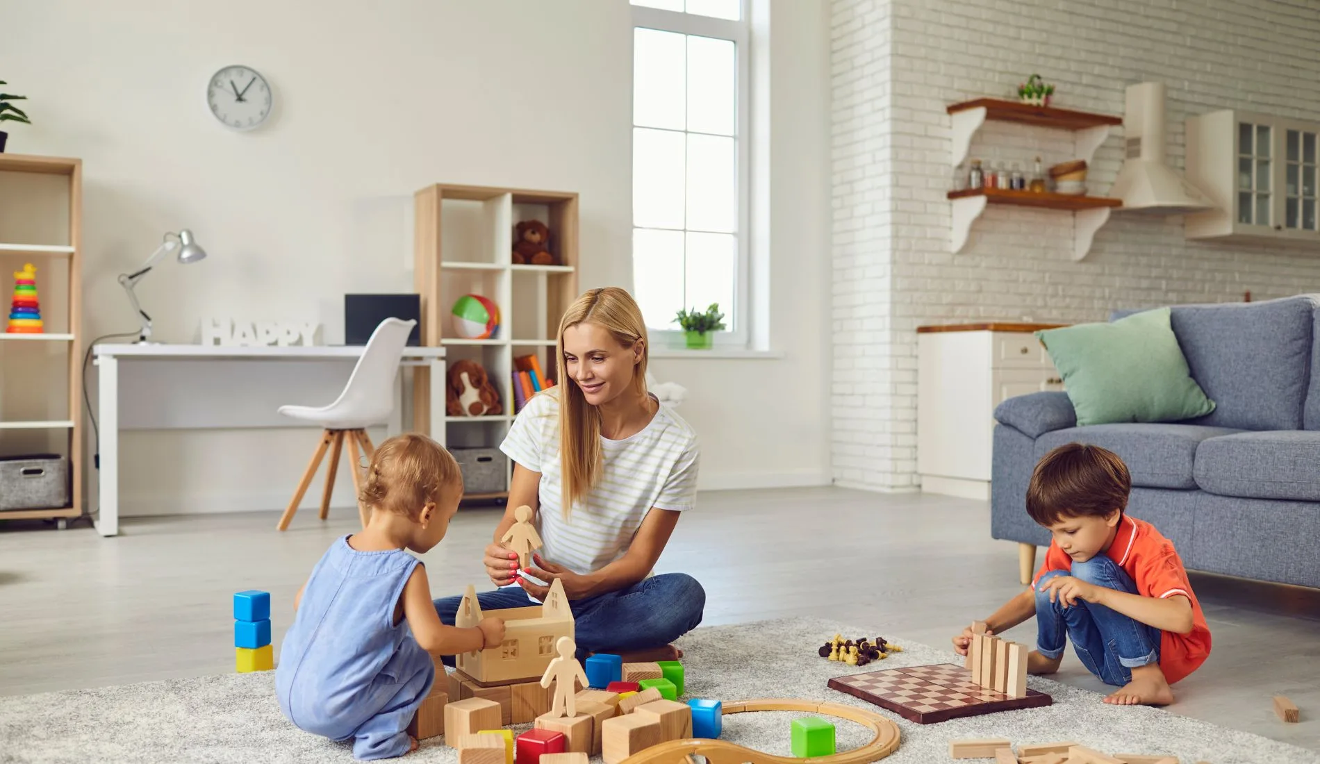 Οικογένεια με δύο παιδιά ζητά babysitter για μερική απασχόληση