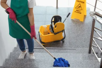 Υπάλληλος καθαριότητας ζητείται από συνεργείο καθαρισμού