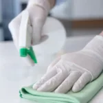 Καθαρίστρια ζητείται από γυράδικο για μερική απασχόληση