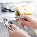 Λαντζιέρα ζητείται για πενθήμερη απασχόληση σε μεζεδοπωλείο