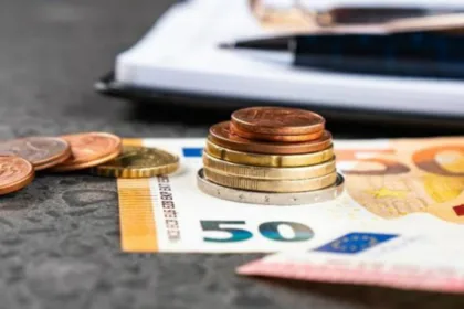 Ελάχιστο Εγγυημένο Εισόδημα: Γιατί τον Ιούλιο θα πληρωθούν ελάχιστοι τις αυξήσεις