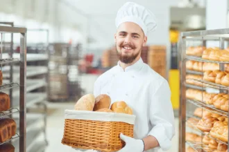 Αρτοποιός, βοηθός αρτοποιού & πωλήτρια ζητούνται από κεντρικό αρτοποιείο