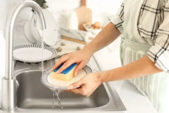 Ζητείται υπάλληλος καθαριότητας/λάντζας από μαγειρείο